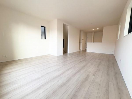 ���r���O�@A�����@���r���O�@
���邢���r���O�L�X�P�W�D�Q�U����
�Ƒ��c���y�����߂����܂��B