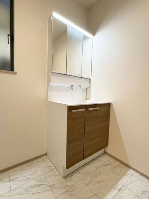 ���ʑ�E���ʏ��@�V�����v�[�h���b�T�[�t���̐��ʉ��ϑ�