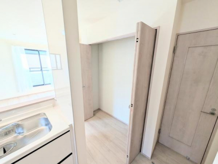 ���[�@�`����
�L�b�`�����Ɏ��[�X�y�[�X
���I����ݒu���H�i�ɂ₨�|������Ȃǎ��[�ł��܂�