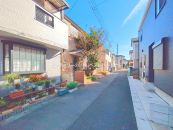 �O�ʓ��H�܂ތ��n�ʐ^�@-