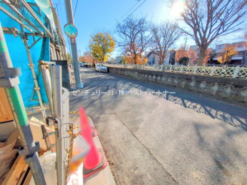 �O�ʓ��H�܂ތ��n�ʐ^�@-