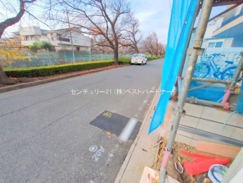 �O�ʓ��H�܂ތ��n�ʐ^�@-