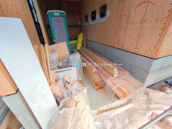 �O�ʓ��H�܂ތ��n�ʐ^�@-