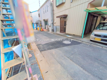 �O�ʓ��H�܂ތ��n�ʐ^�@-