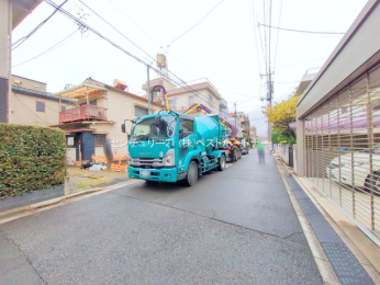 �O�ʓ��H�܂ތ��n�ʐ^�@-