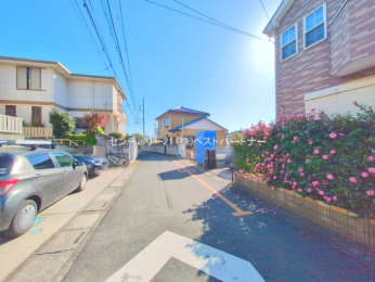 �O�ʓ��H�܂ތ��n�ʐ^�@-