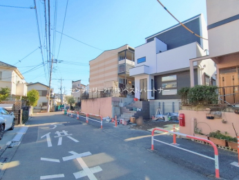 �O�ʓ��H�܂ތ��n�ʐ^�@-