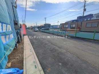 �O�ʓ��H�܂ތ��n�ʐ^�@-