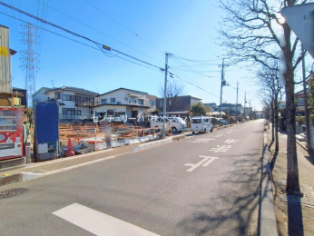 �O�ʓ��H�܂ތ��n�ʐ^�@-