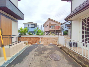 �O�ʓ��H�܂ތ��n�ʐ^�@-