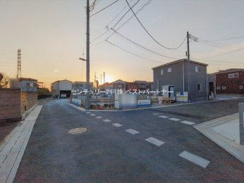 �O�ʓ��H�܂ތ��n�ʐ^�@-