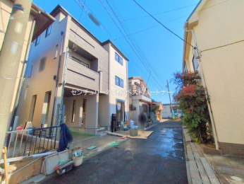 �O�ʓ��H�܂ތ��n�ʐ^�@-