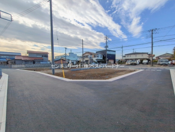 �O�ʓ��H�܂ތ��n�ʐ^�@-