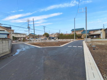 �O�ʓ��H�܂ތ��n�ʐ^�@-