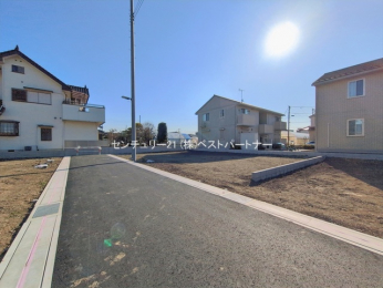 �O�ʓ��H�܂ތ��n�ʐ^�@-