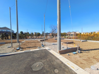 �O�ʓ��H�܂ތ��n�ʐ^�@-