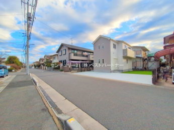 �O�ʓ��H�܂ތ��n�ʐ^�@-