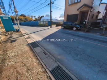 �O�ʓ��H�܂ތ��n�ʐ^�@-