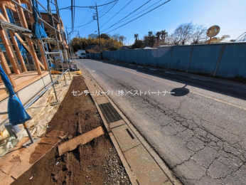 �O�ʓ��H�܂ތ��n�ʐ^�@-