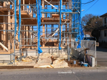 �O�ʓ��H�܂ތ��n�ʐ^�@-