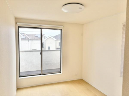 �m���@�쑤�o���R�j�[�ɖʂ����m��6���ł���
�z��������ǂ��A�o���R�j�[�����2�����s�����ł���̂�
���l�ɂ͂��ꂵ���|�C���g�ł���