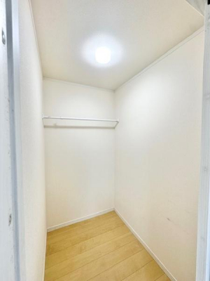 ���[�@���l�ɂ��l�C�ȃE�H�[�N�C���N���[�[�b�g�ɂȂ�܂���
��Q���̎��[�Ȃ̂ŁA�����Ղ�X�b�L�����[�ł��܂���