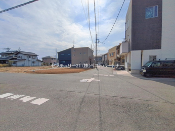 �O�ʓ��H�܂ތ��n�ʐ^�@-