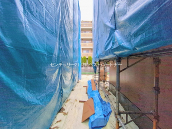 �O�ʓ��H�܂ތ��n�ʐ^�@-