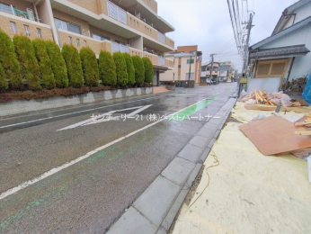 �O�ʓ��H�܂ތ��n�ʐ^�@-