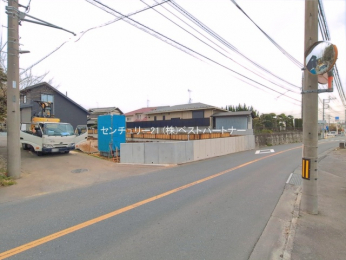 �O�ʓ��H�܂ތ��n�ʐ^�@-