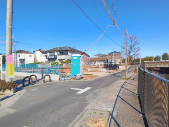 �O�ʓ��H�܂ތ��n�ʐ^�@-