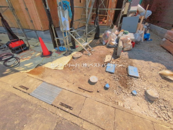 �O�ʓ��H�܂ތ��n�ʐ^�@-