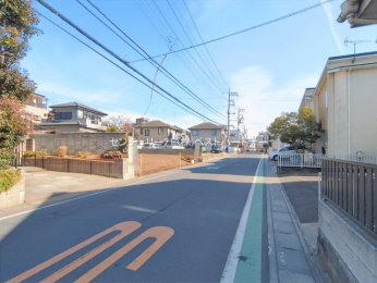 �O�ʓ��H�܂ތ��n�ʐ^�@-