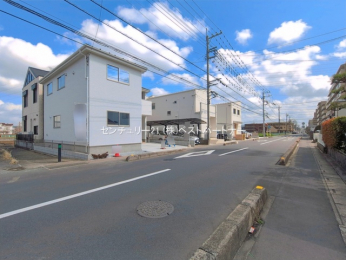 �O�ʓ��H�܂ތ��n�ʐ^�@-