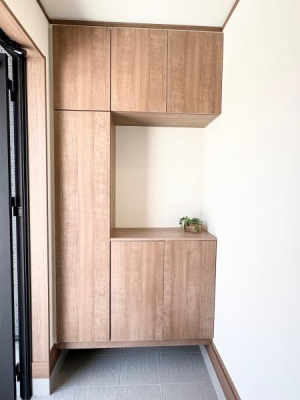 ���ց@�{�H��@�V���[�Y�{�b�N�X
�㕔�݂̒�˒I���牺���̎��[�܂ŁA�V�䂢���ς��Ɏ��[�X�y�[�X���m�ہB�Ƒ��S�����̌C�͂������A�P�⌺�ւ܂��̏������܂Ƃ߂Ď��[�ł��܂��B