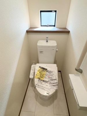 �g�C���@�{�H��@�g�C��
�I�V�����b�g�t���@�\�g�C��
���C�ɖ𗧂����������Ă���A�������K�ɂ��g�������������Ԃł��B