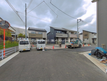 �O�ʓ��H�܂ތ��n�ʐ^�@-