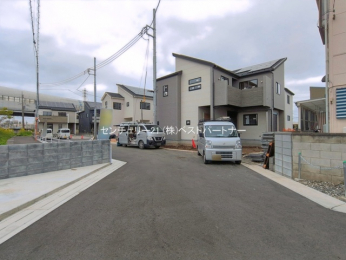 �O�ʓ��H�܂ތ��n�ʐ^�@-