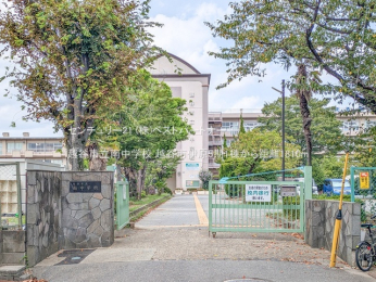 ���ӊ��@�z�J�s���쒆�w�Z1810m