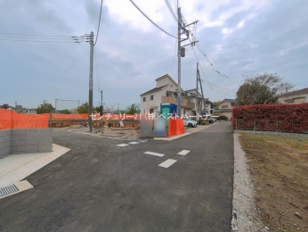 �O�ʓ��H�܂ތ��n�ʐ^�@-