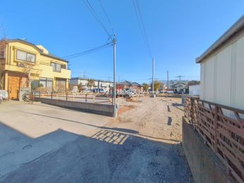 �O�ʓ��H�܂ތ��n�ʐ^�@-