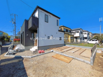 �O�ʓ��H�܂ތ��n�ʐ^�@-