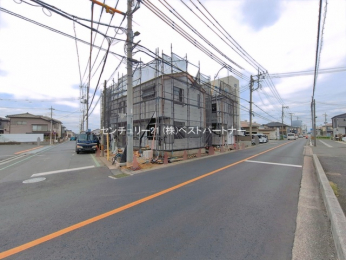 �O�ʓ��H�܂ތ��n�ʐ^�@-