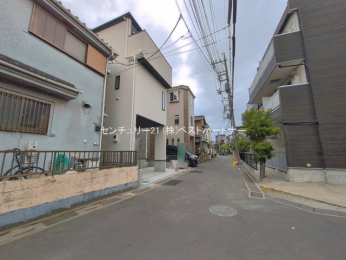 �O�ʓ��H�܂ތ��n�ʐ^�@-