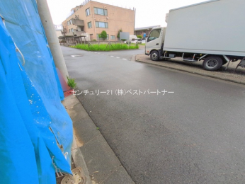 �O�ʓ��H�܂ތ��n�ʐ^�@-