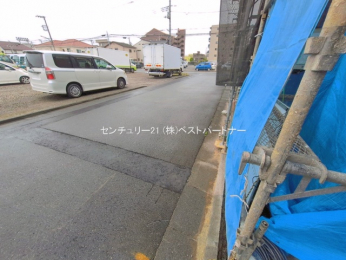 �O�ʓ��H�܂ތ��n�ʐ^�@-