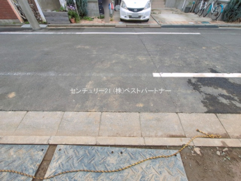 �O�ʓ��H�܂ތ��n�ʐ^�@-