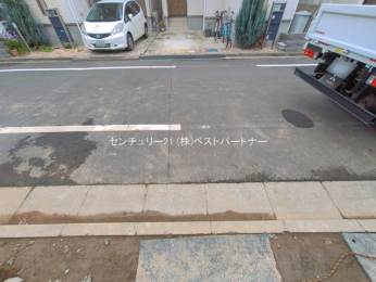 �O�ʓ��H�܂ތ��n�ʐ^�@-